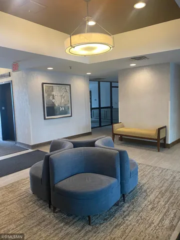 $72,000 | 1181 Edgcumbe Road, Unit 1007, St. Paul, MN 55105