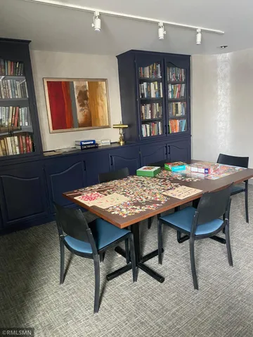 $72,000 | 1181 Edgcumbe Road, Unit 1007, St. Paul, MN 55105