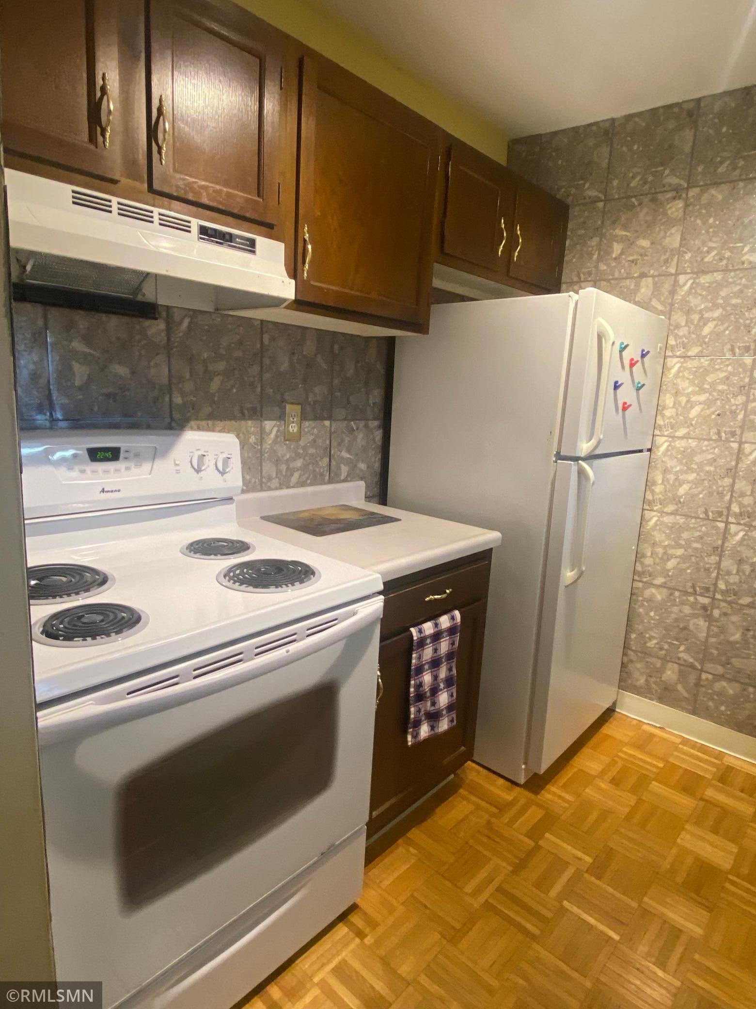 1181 Edgcumbe Road, Unit 1007 St. Paul, MN 55105 - Photo 6 of 31