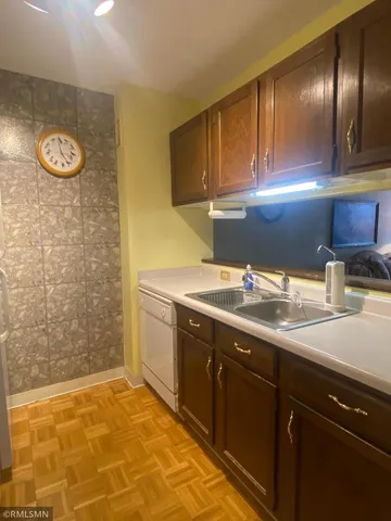 $72,000 | 1181 Edgcumbe Road, Unit 1007, St. Paul, MN 55105