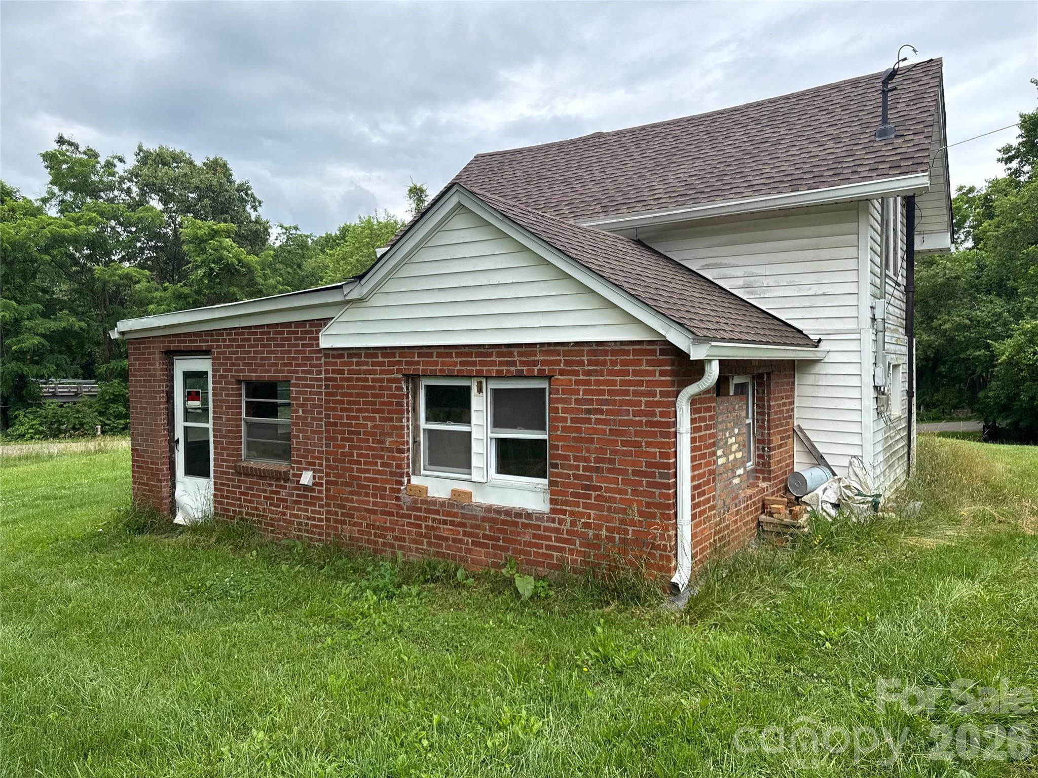 102 Ransom Road Clyde, NC 28721 - Photo 2 of 4