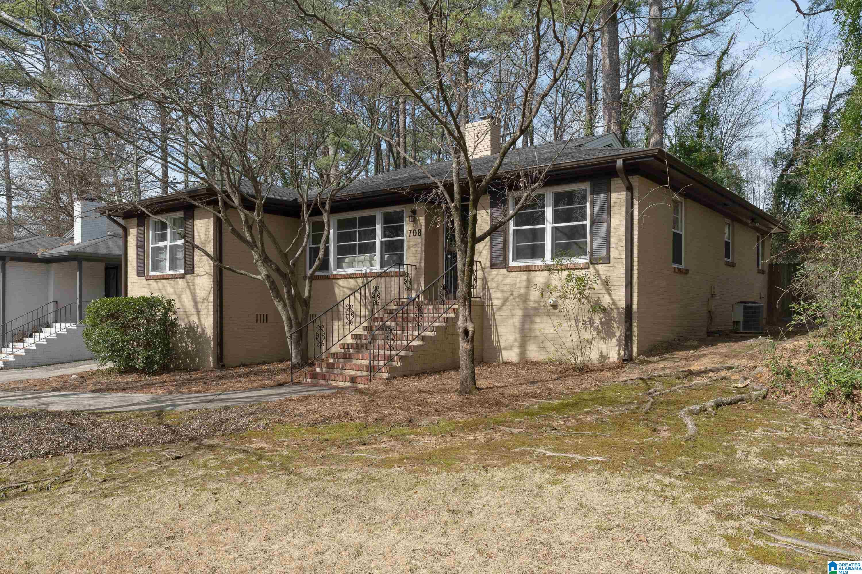 708 Warwick Road Birmingham, AL 35209 - Photo 1 of 32
