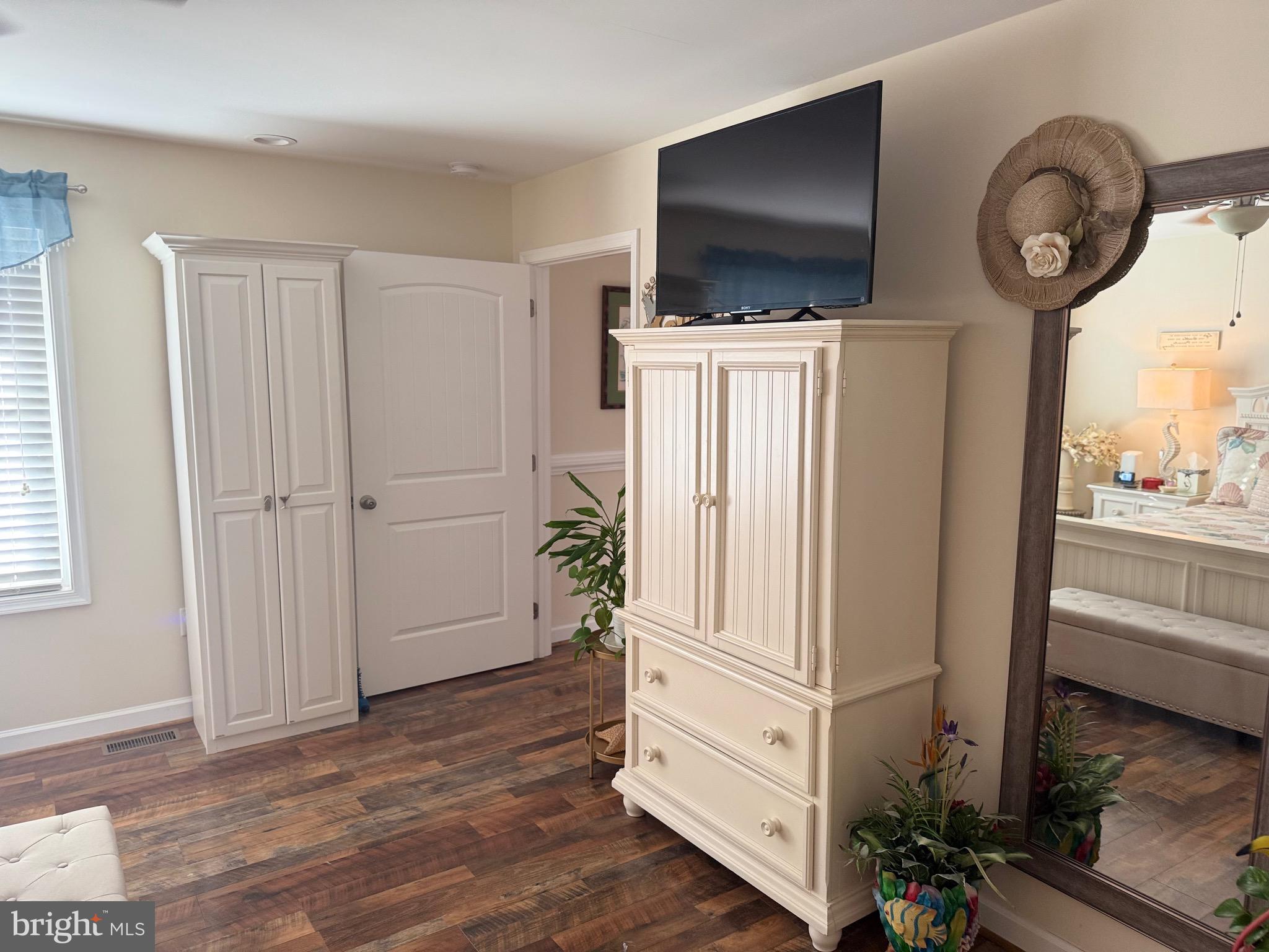 1157 Granny Smith Road Linden, VA 22642 - Photo 19 of 44 Master Bedroom
