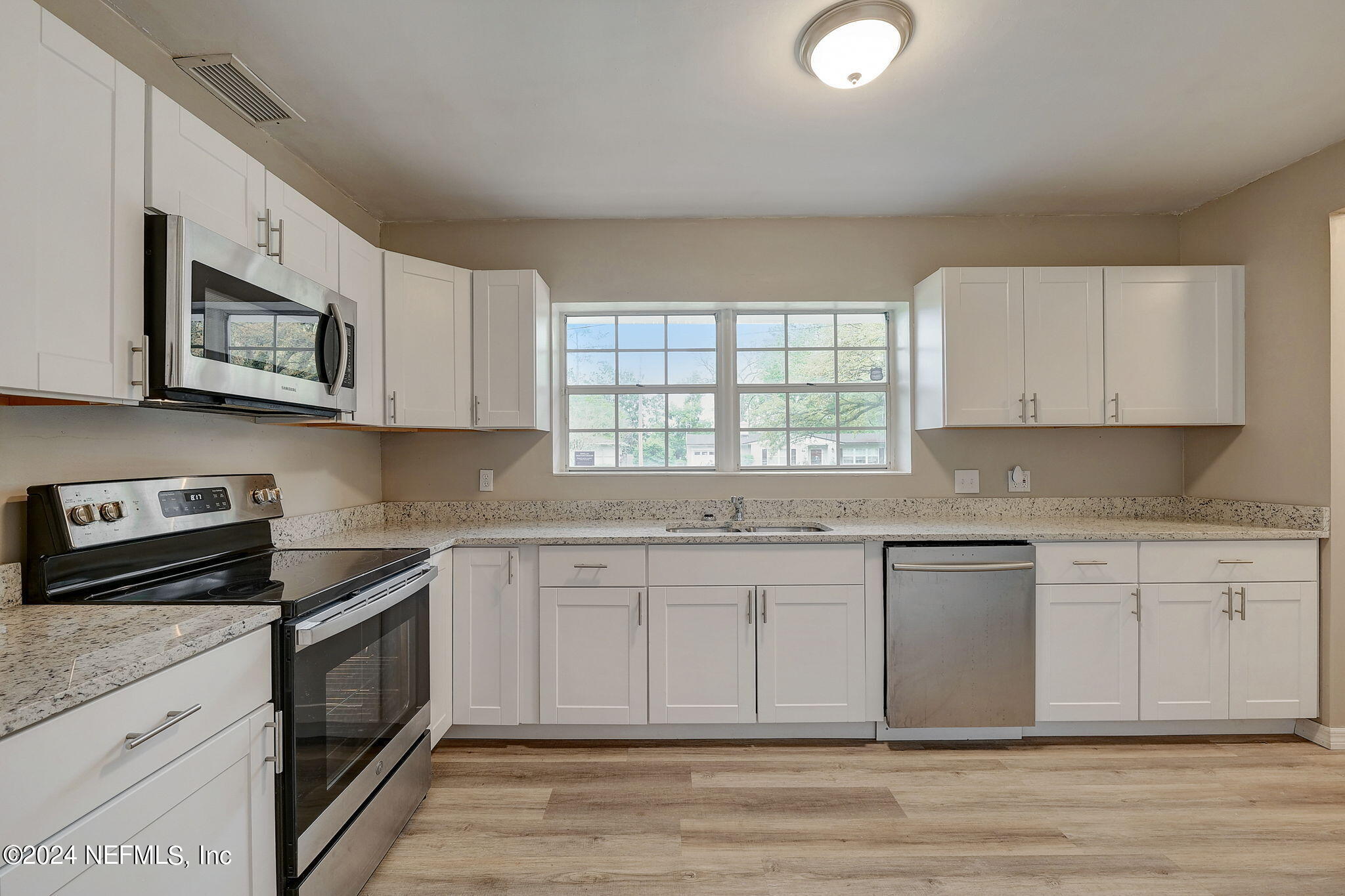 4266 Rapallo Road Jacksonville, FL 32244 - Photo 2 of 12 18-web-or-mls-Rapallo Rd -014