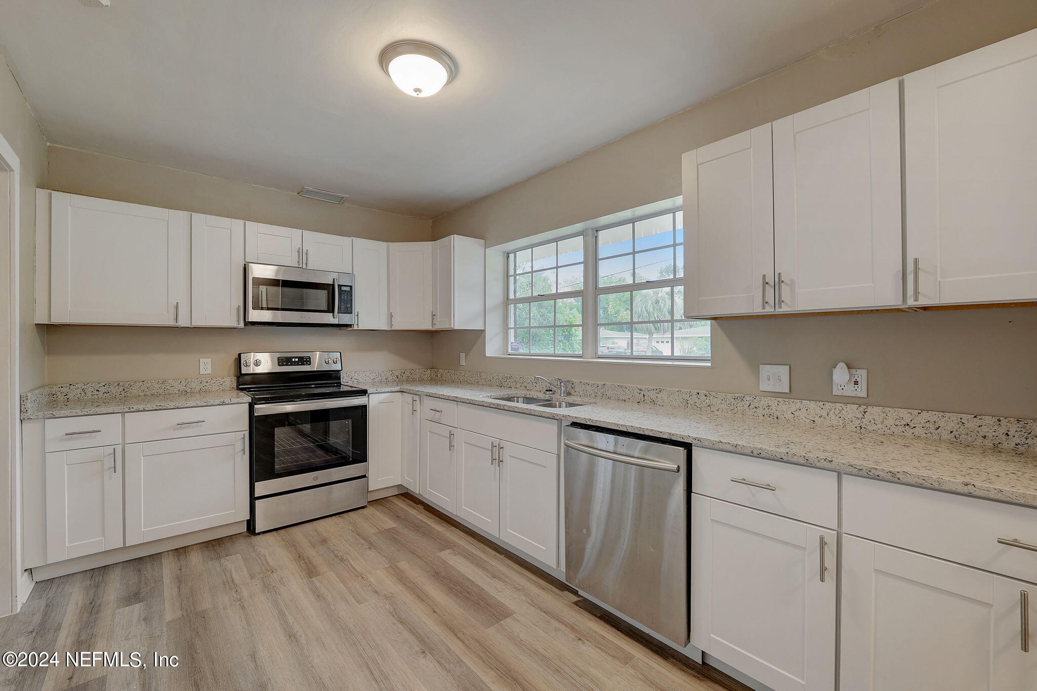 4266 Rapallo Road Jacksonville, FL 32244 - Photo 3 of 12 19-web-or-mls-Rapallo Rd -015