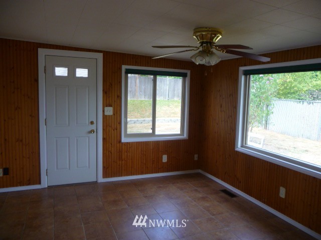 7819 228th Street Southwest Edmonds, WA 98026 - Photo 5 of 8 Gallery Image 5
