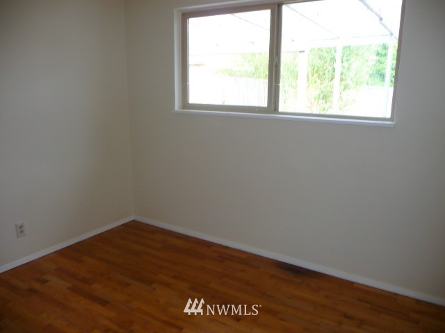 7819 228th Street Southwest Edmonds, WA 98026 - Photo 7 of 8 Gallery Image 7