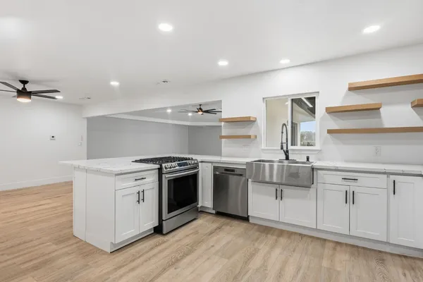 $1,270,000 | 10326 North Fowler Avenue, Clovis, CA 93619