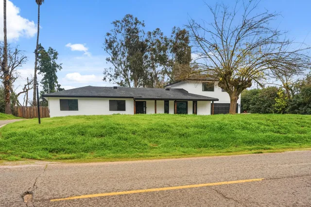 $1,290,000 | 10326 North Fowler Avenue, Clovis, CA 93619
