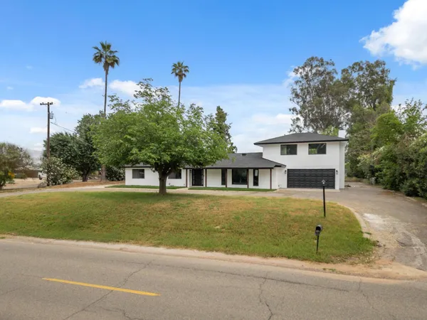$1,229,000 | 10326 North Fowler Avenue, Clovis, CA 93619