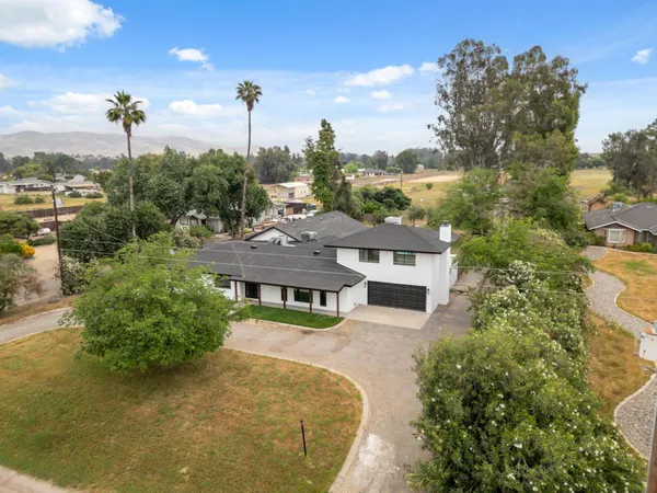 $1,229,000 | 10326 North Fowler Avenue, Clovis, CA 93619