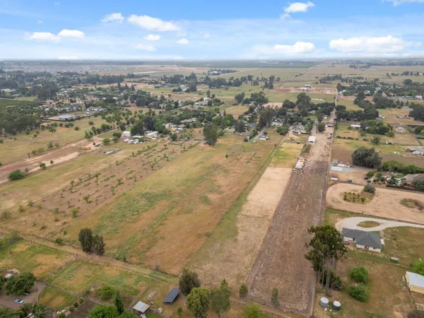 $1,229,000 | 10326 North Fowler Avenue, Clovis, CA 93619