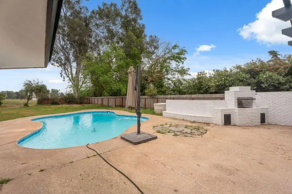 $1,229,000 | 10326 North Fowler Avenue, Clovis, CA 93619