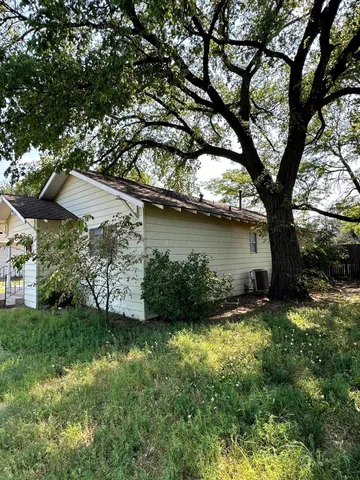 $86,000 | 216 South Barkley Street, Spearman, TX 79081
