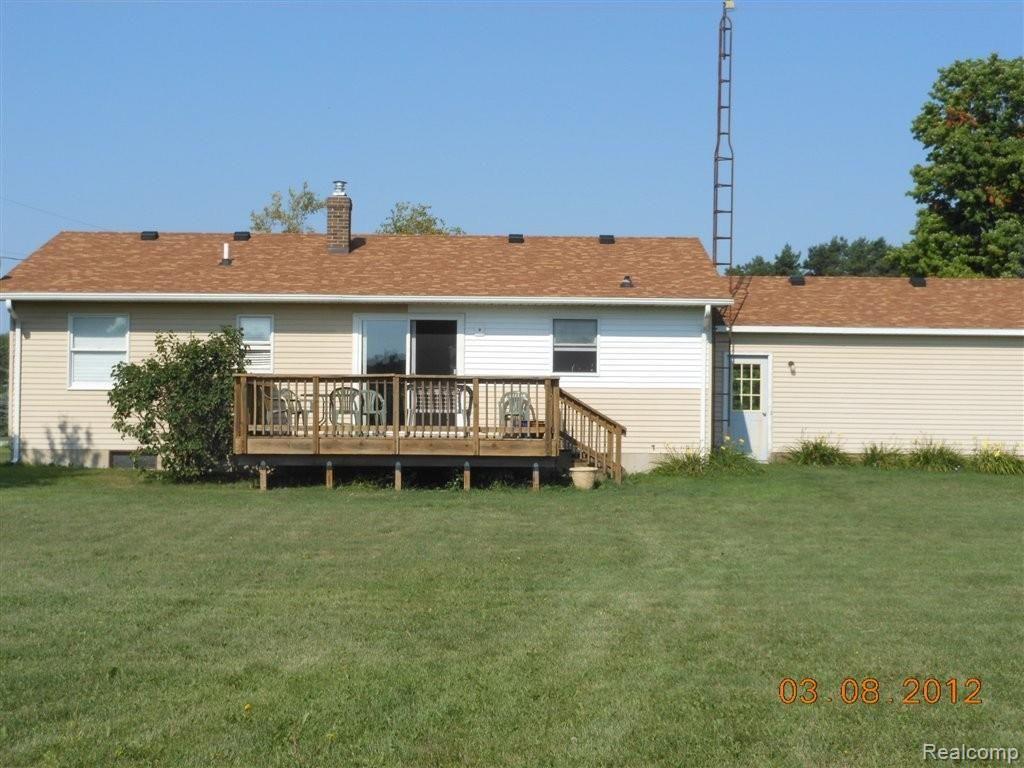 6423 South Byron Road Durand, MI 48429 - Photo 16 of 19 DECK.jpg