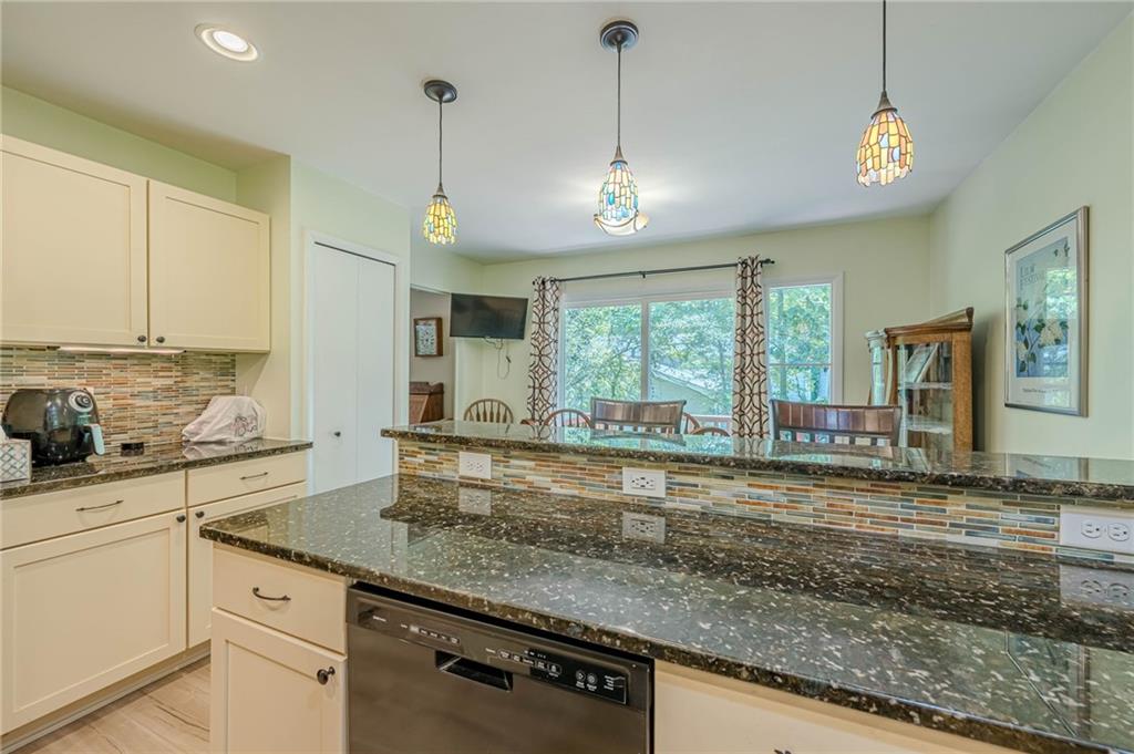 3671 Cold Spring Lane Atlanta, GA 30341 - Photo 9 of 27