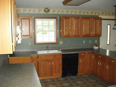 900 Escott Road Owosso, MI 48867 - Photo 8 of 14 20215058-7.JPG