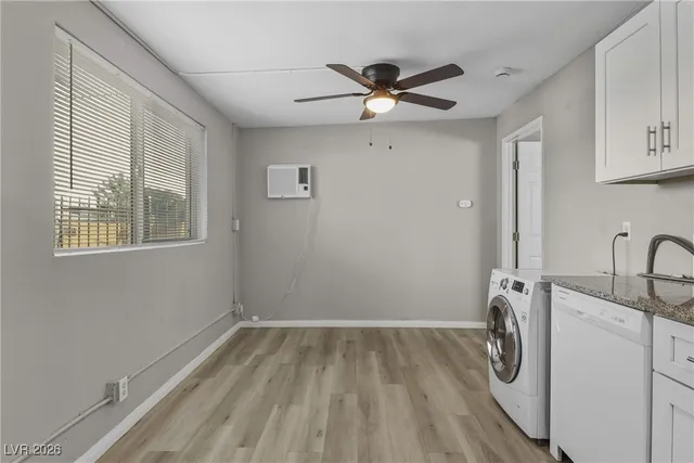 $900 | 1301 East Ogden Avenue, Unit E, Las Vegas, NV 89101