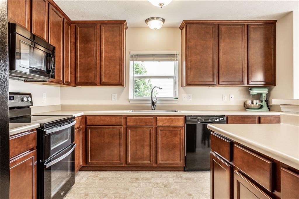 1205 Wild Ridge Boulevard Brownsburg, IN 46112 - Photo 10 of 31 Gallery Image 10