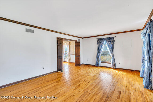 3 Charleston Spring Road Millstone Township, NJ 08510 - Photo 6 of 29 Living Room