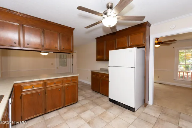 $1,915 | 113 Wesleyan Court, Jacksonville, NC 28546