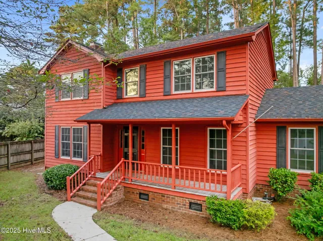 $1,915 | 113 Wesleyan Court, Jacksonville, NC 28546