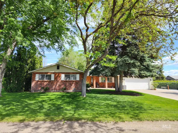 $389,900 | 100 Northwest Carrie Circle, Mountain Home, ID 83647