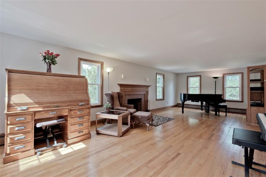 27 Old County Road Scarborough, ME 04074 - Photo 14 of 32 Very spacious Livingroom
