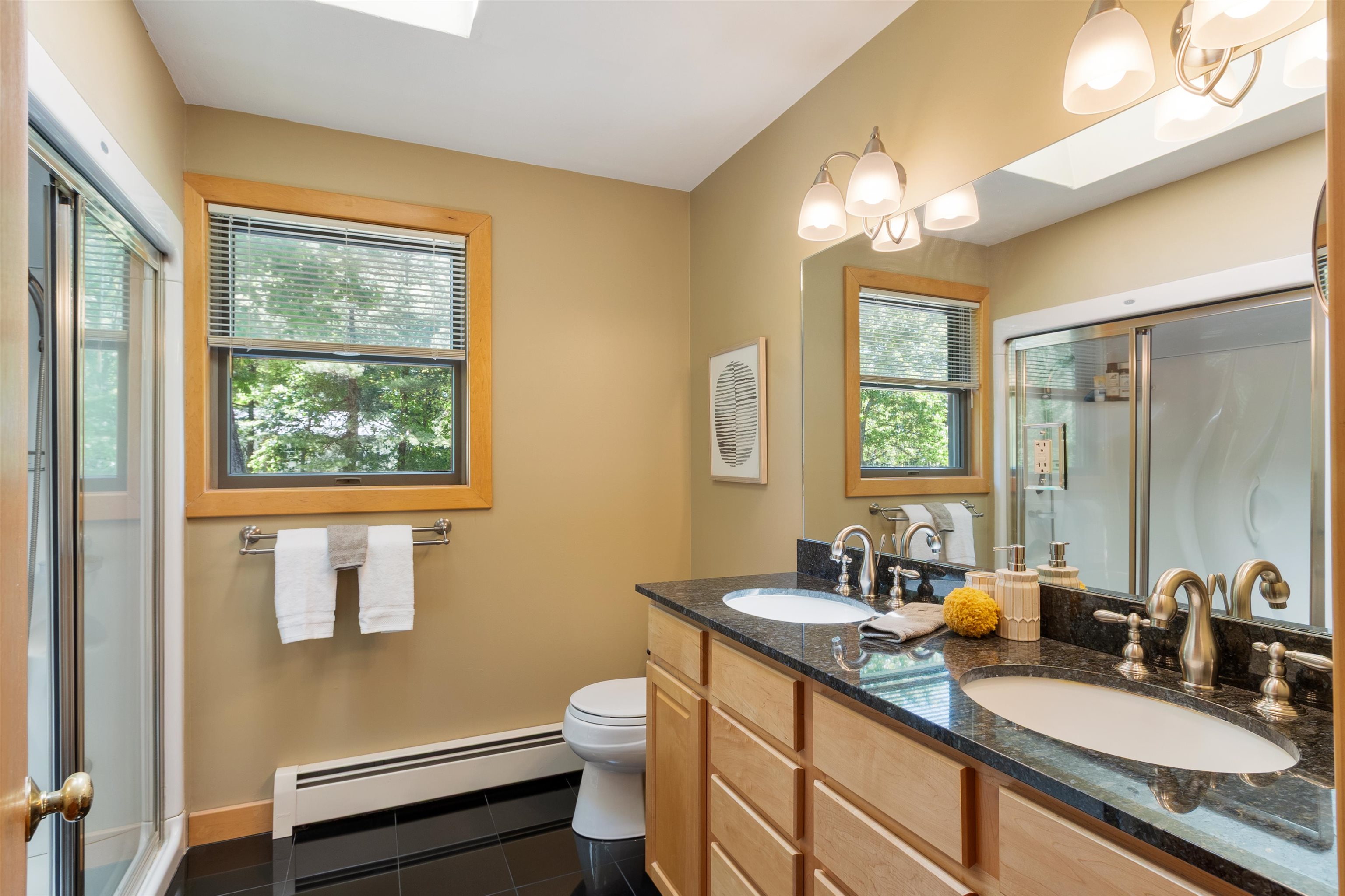 6 Weston Street Derry, NH 03038 - Photo 28 of 60