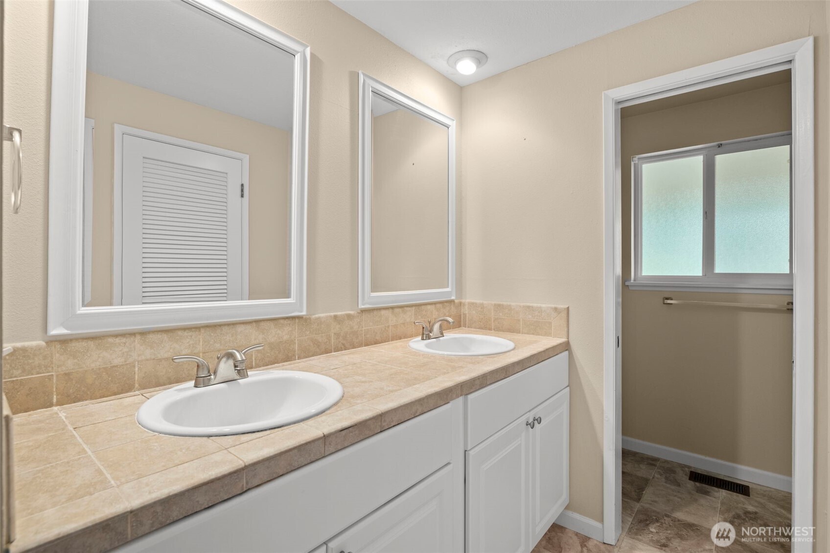 2913 Southwest 323rd Street Federal Way, WA 98023 - Photo 24 of 40