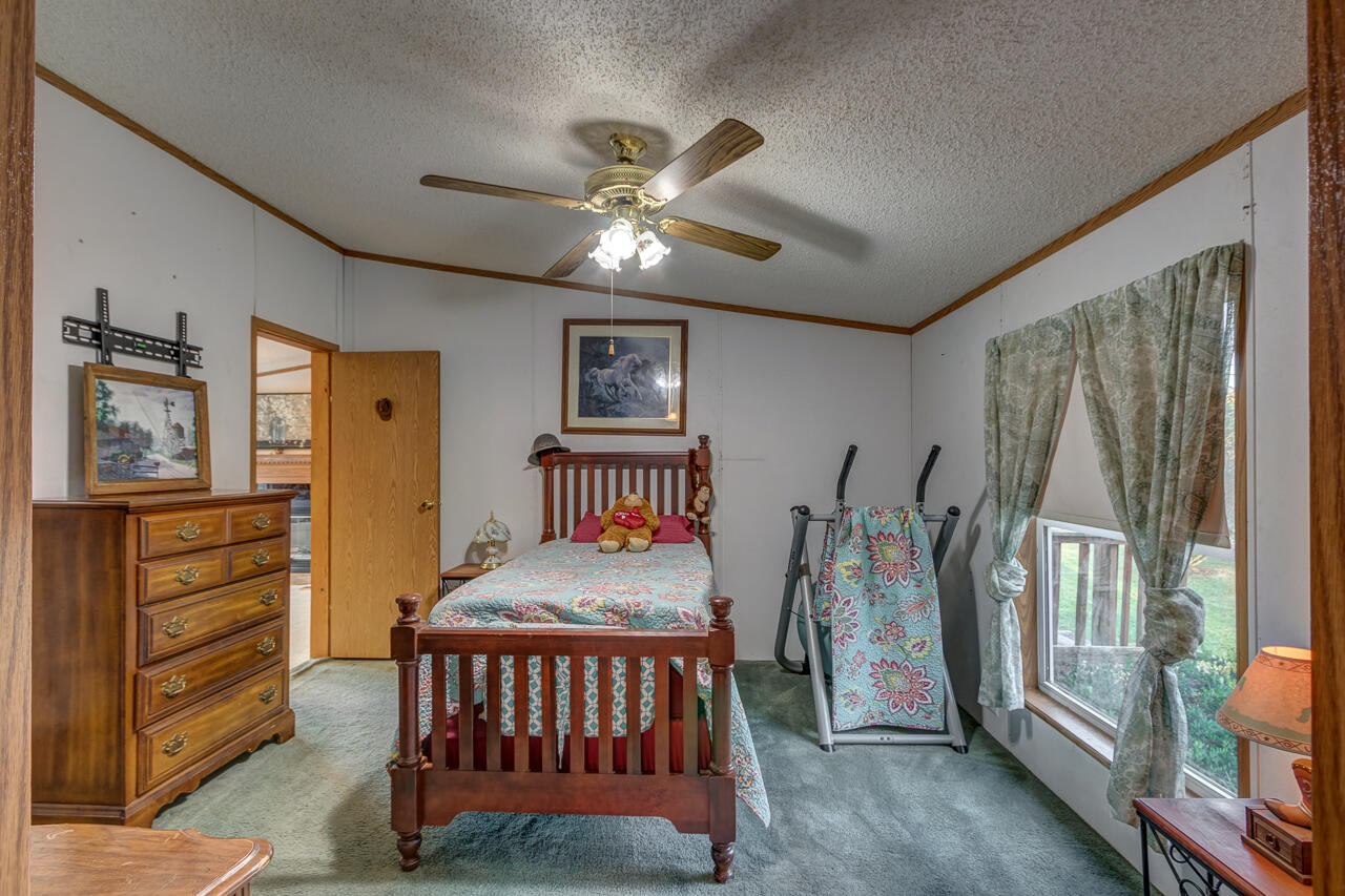 2097 Mink Run Road Frankfort, KY 40601 - Photo 16 of 35 Sleep Here!
