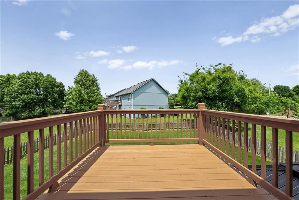16414 West 158th Terrace Olathe, KS 66062 - Photo 17 of 45