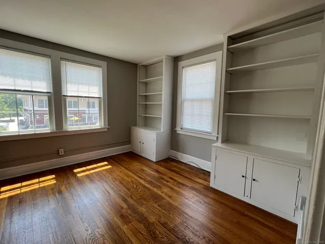 $2,100 | 861 Farmington Avenue, Berlin, CT 06037