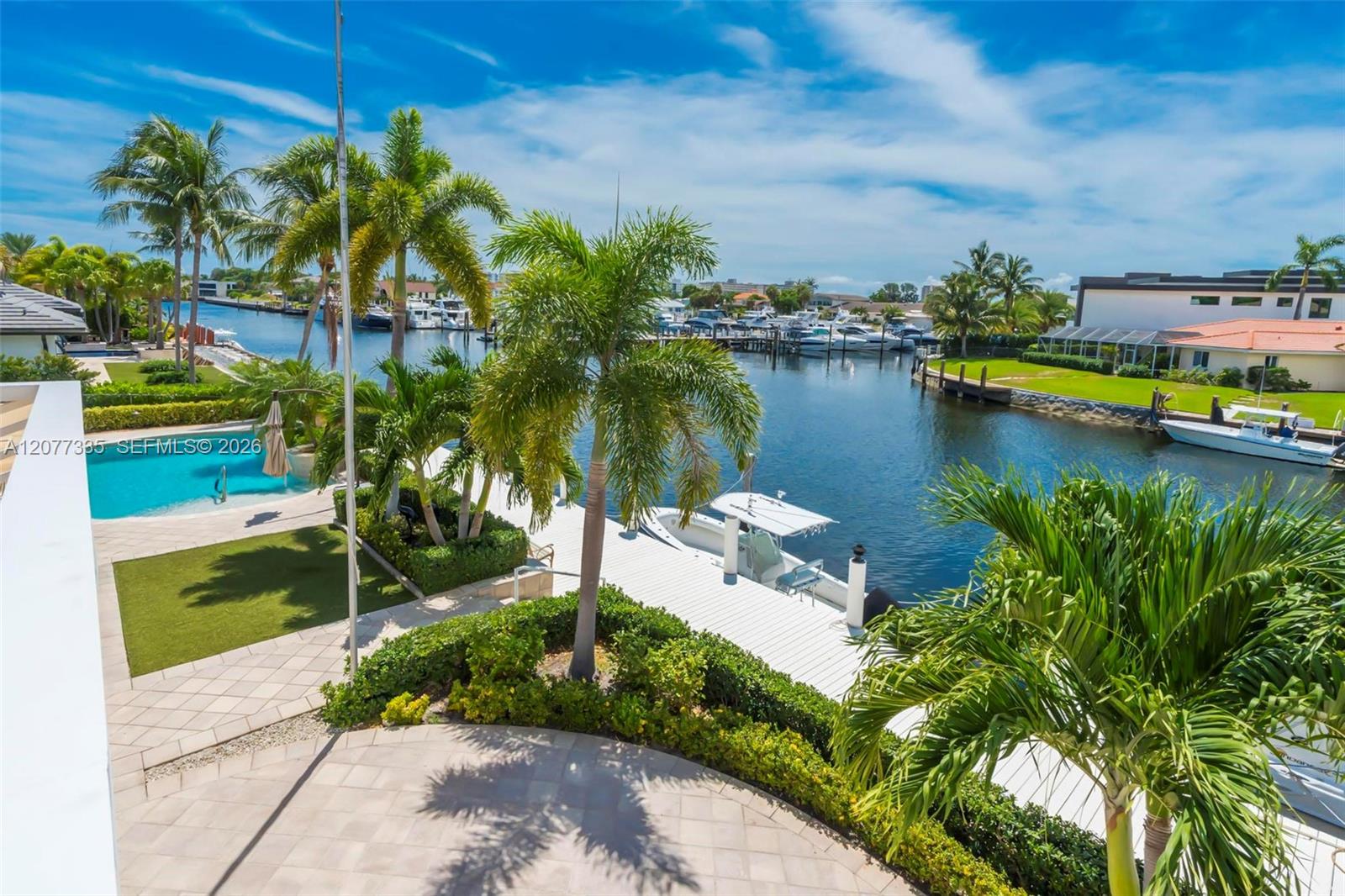 2820 Northeast 44th Street Lighthouse Point, FL 33064 - Photo 4 of 82 Gallery Image 4