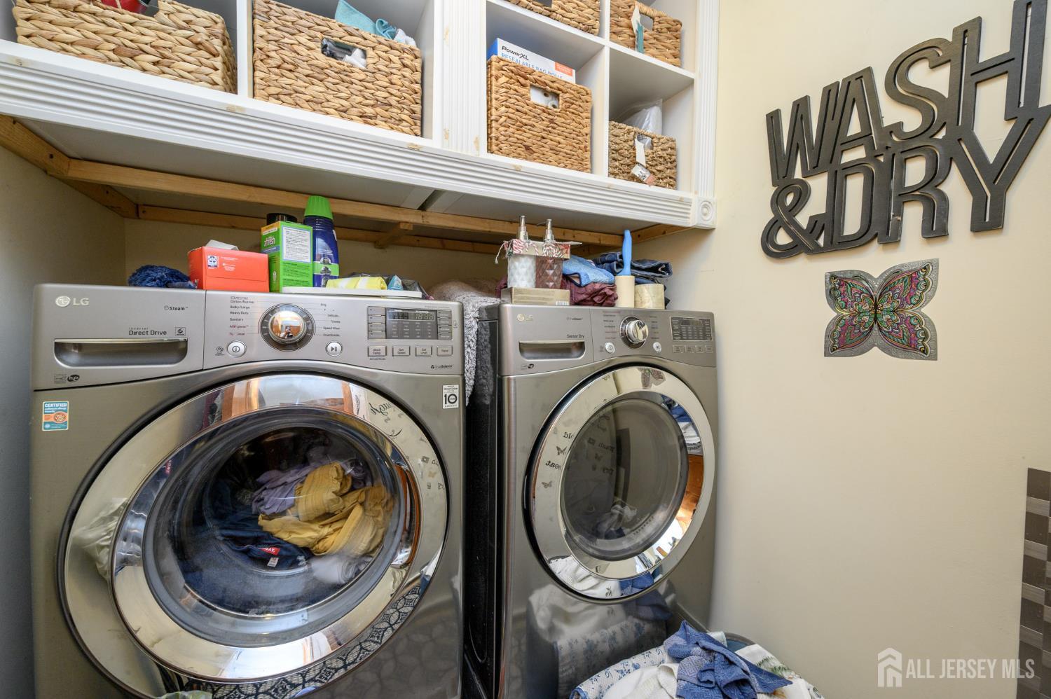 1617 Sweetbay Drive Toms River, NJ 08755 - Photo 10 of 32 a utility room with dryer and washer