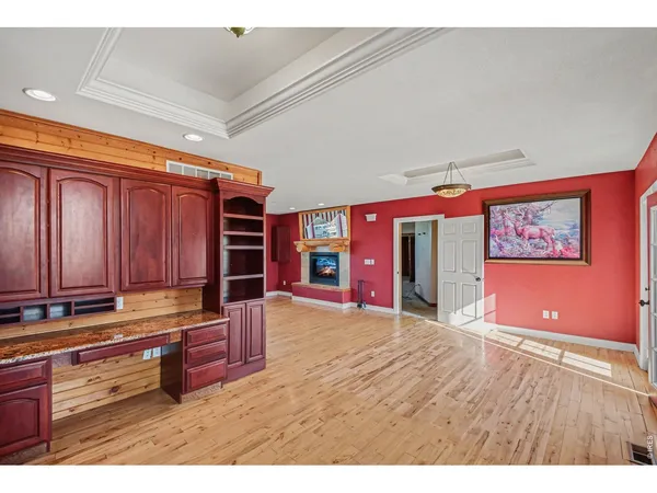 a view of livingroom with furniture