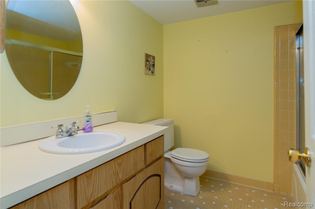 3940 Old Creek Road Troy, MI 48084 - Photo 13 of 24 3940OldCreek-13.jpg