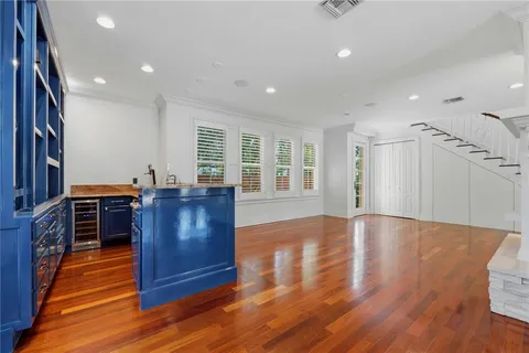 $2,250,000 | 1124 Seville Lane Northeast, St. Petersburg, FL 33704