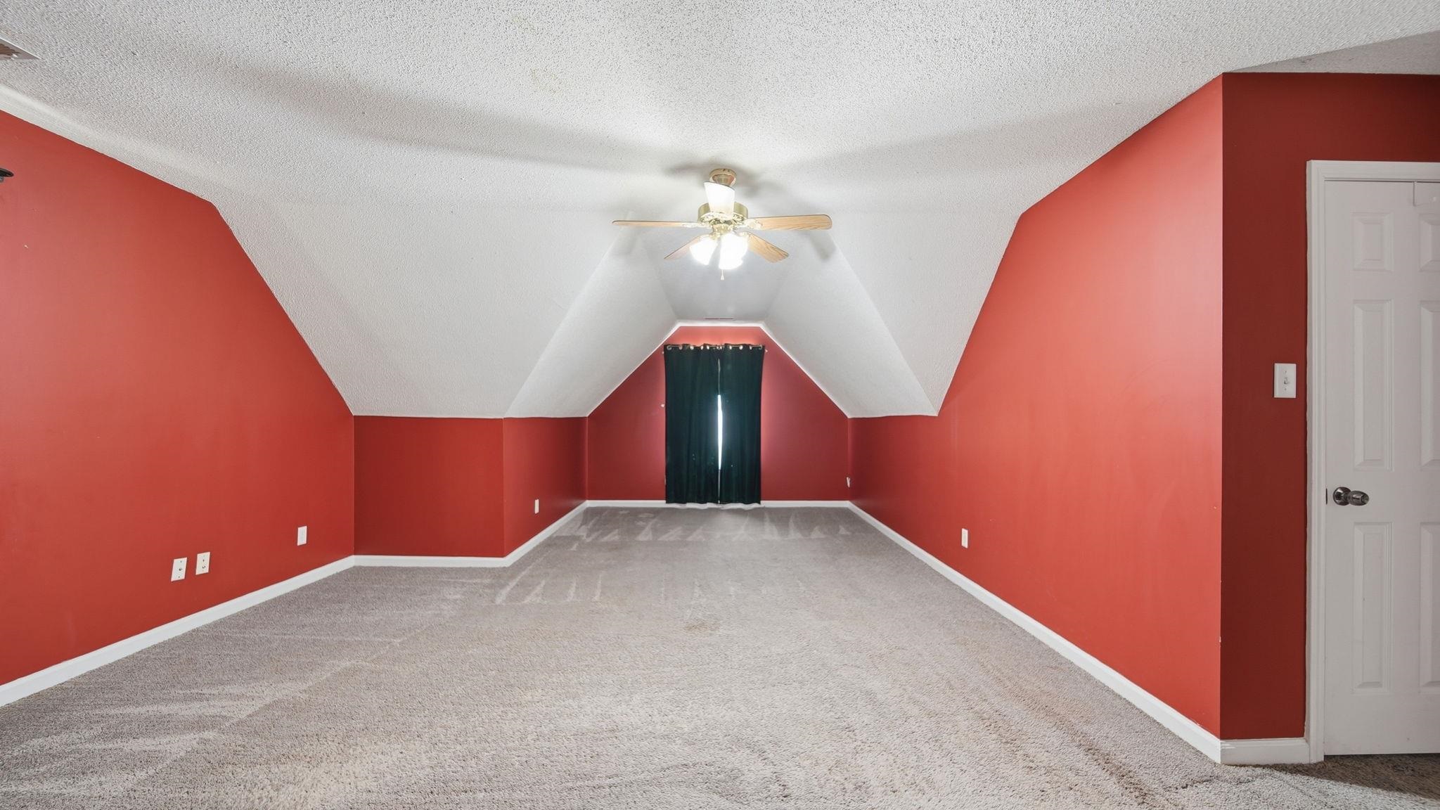 217 Rae Drive Munford, TN 38058 - Photo 33 of 40 Bedroom 3 located upstairs. Has walk in closet and full bath.