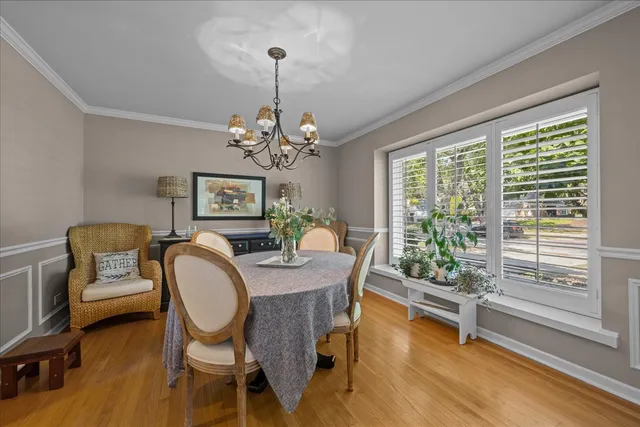 $875,000 | 1221 North Loomis Street, Naperville, IL 60563