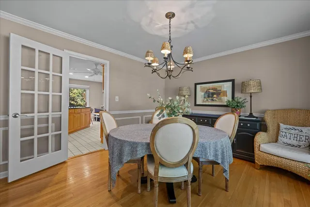 $875,000 | 1221 North Loomis Street, Naperville, IL 60563