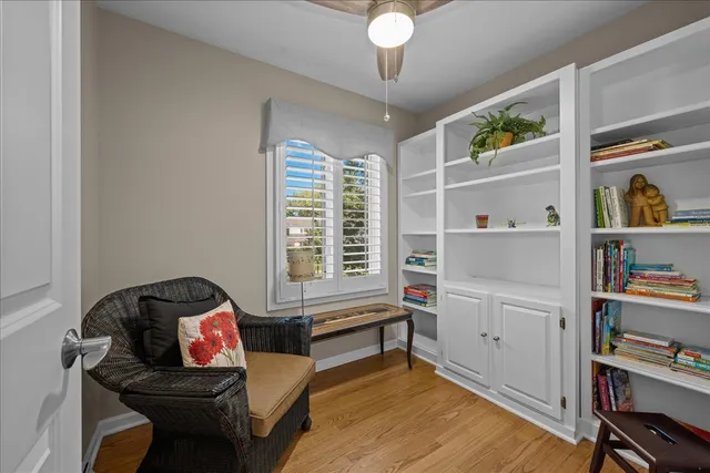 $875,000 | 1221 North Loomis Street, Naperville, IL 60563