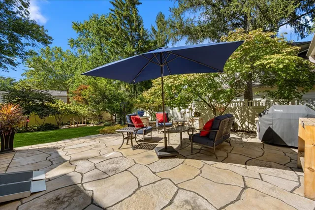 $875,000 | 1221 North Loomis Street, Naperville, IL 60563