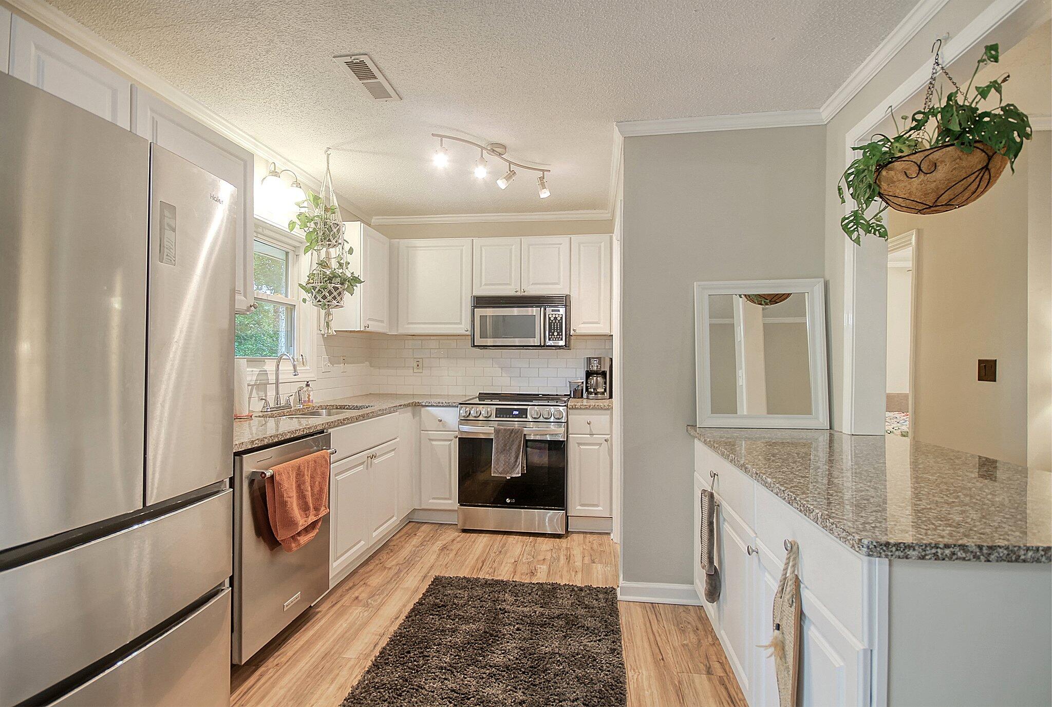 1644 Royle Road Summerville, SC 29486 - Photo 5 of 17 11-web-or-mls-CREM_1644 Royle_011