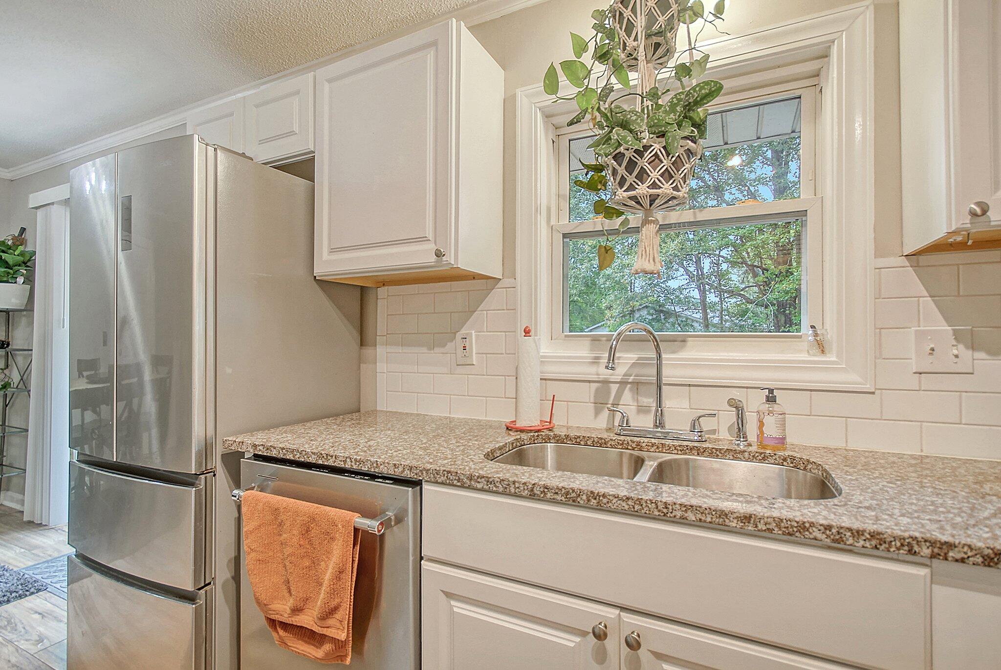 1644 Royle Road Summerville, SC 29486 - Photo 6 of 17 13-web-or-mls-CREM_1644 Royle_013