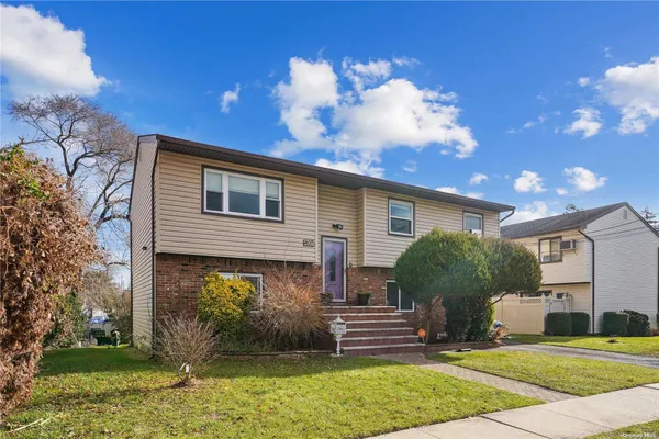 $599,999 | 400 North Columbus Avenue, Freeport, NY 11520