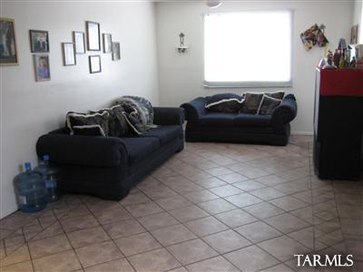 3218 East Silverlake Road Tucson, AZ 85713 - Photo 6 of 9 Gallery Image 6