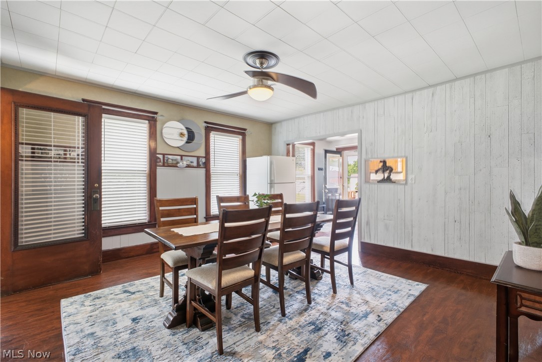 461 South Salem-Warren Road North Jackson, OH 44451 - Photo 6 of 50 Amazing oversized dining room for your family dinners!
