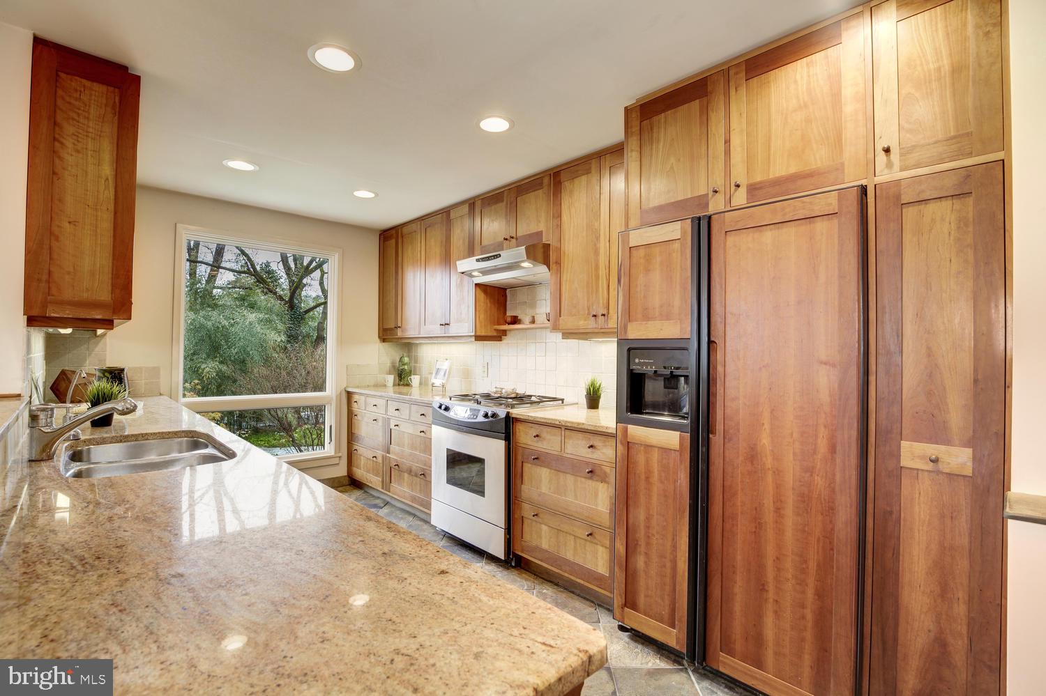 275 Riverside Drive Princeton, NJ 08540 - Photo 12 of 40 Kitchen