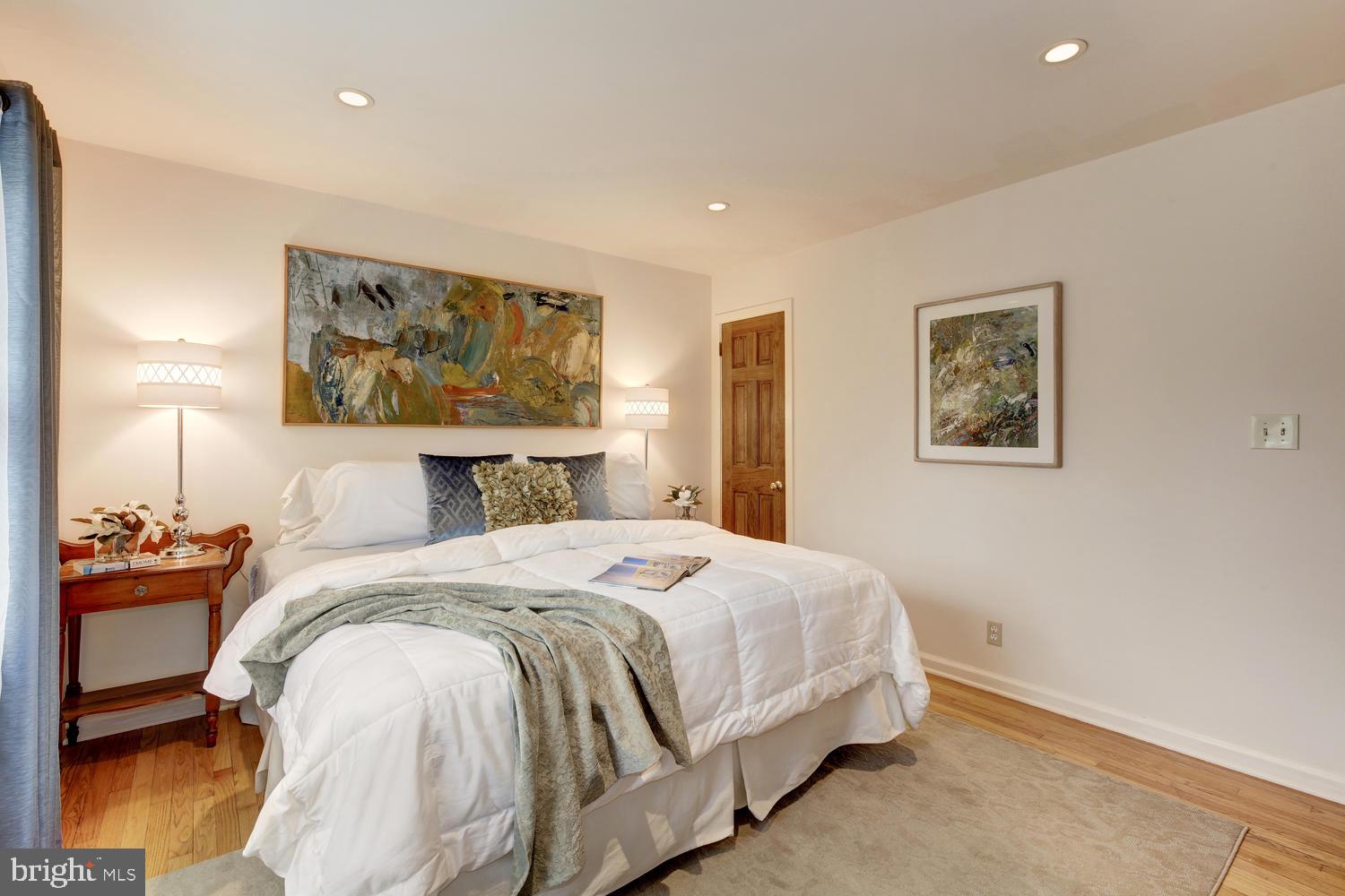 275 Riverside Drive Princeton, NJ 08540 - Photo 27 of 40 Master Bedroom